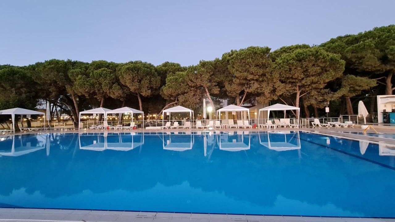 Sporkoey Hotel & Beach Club Darıca Esterno foto